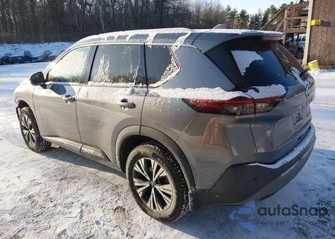 2021 Nissan Rogue Sv Intelligent Awd z USA, uszkodzony, nr VIN 5N1AT3BB0MC677481